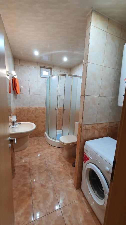Appartamento Minimalistic 1Br Flat With A Parking Spot Varna Esterno foto